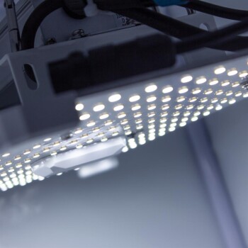 LUMii Black Blade Lampada LED 100W per la crescita